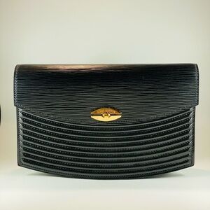 Louis Vuitton Epi Leather Shoulder Bag